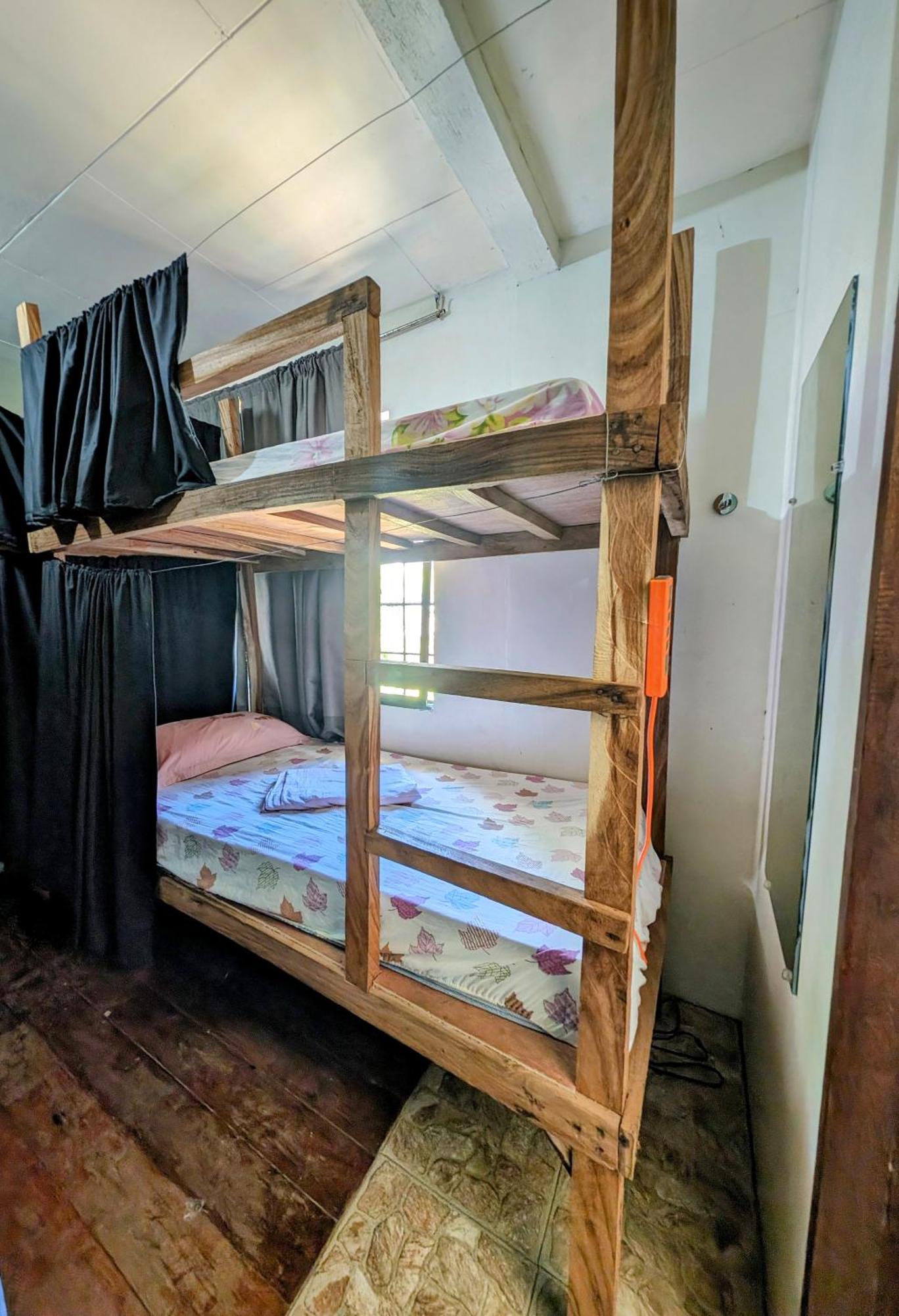Screaming Gecko Hostel Busuanga Eksteriør billede